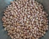 Hình bước làm 1 của món Đậu phộng rang mắm tỏi