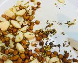 લસણ ની ચટણી (Garlic Chutney Recipe In Gujarati) રેસીપી સ્ટેપ2ફોટો
