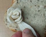 Une image de l'étape 8 de 🌹Rose de pain de mie (St Valentin).