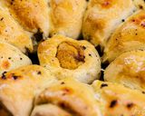 A picture of step 6 of Baked vada pau.