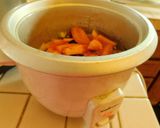 A picture of step 3 of Spicy, cheesy Tomato, mushroom noodle soup.