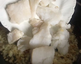Foto del paso 3 de la receta: Macarrones (Penne ziti rigate) con salsa de bacalao