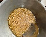 Foto langkah ke 3 dari resep Kacang Kedelai Goreng Renyah.