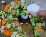 Foto langkah ke 6 dari resep Cap Cay Sayur.