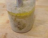 Foto del paso 3 de la receta: Vinagreta de alcaparras y miel con almendras