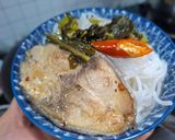 Hình bước làm 3 của món Cá ngừ kho dưa cải