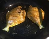 A picture of step 2 of Makhmali pomfret.