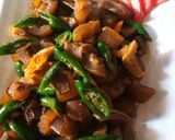 Foto langkah ke 4 dari resep Oseng Kikil Lombok Ijo Spesial.