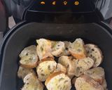 Une image de l'étape 2 de Croûtons à l’ail à l'air fryer.