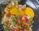 Foto del paso 3 de la receta: Tortilla de patata, cebolla, pimiento rojo y verde