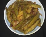 A picture of step 6 of Aaloo parwar stirr fry.
