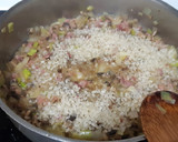 Foto del paso 4 de la receta: Risotto de champiñones, jamón y langostinos