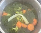 Foto del paso 1 de la receta: Crema de brócoli, zanahoria y espinaca