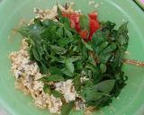 Foto langkah ke 5 dari resep Pepes jamur teri.