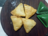 मीठी गुजिया (meethi gujiya recipe in Hindi)
