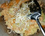 Foto langkah ke 4 dari resep Tumis Kol Pedass Mantap.