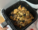 Foto del paso 3 de la receta: Pollo frito al ajillo en airfryer