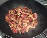 Foto del paso 4 de la receta: Penne rigate con hongos y tocino