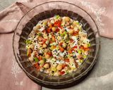 Foto del paso 3 de la receta: 🍋🟩🫙🐟Ensalada de garbanzos y atún al aliño de yogur y lima 🐟🫙🍋🟩