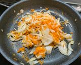Foto del paso 2 de la receta: Lombarda Salteada con Tiras de Lomo