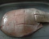 Foto del paso 2 de la receta Paletilla de cochinillo al horno