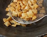 खारे शंकरपाळे (Khare Shankarpale Recipe In Marathi) रेसिपी स्टेप 7 फोटो 