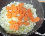 Foto del paso 2 de la receta: Base de cebolla, zanahorias y brócoli