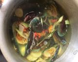 Foto langkah ke 3 dari resep Sup Kerang Hijau.