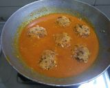 A picture of step 11 of Sindhi besan tikki curry.