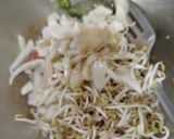 Foto langkah ke 2 dari resep Tumis Tauge Jamur.