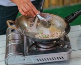 รูปขั้นตอนการทำที่ 17 ของ ผัดกะเพราเต้าหู้ไข่ หมูสับ เมนูผัดรสเด็ด กินได้ทุกวัย👍