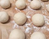 Foto langkah ke 11 dari resep Donat Simpel Tanpa Telur, Tanpa Susu, Takaran Sendok.