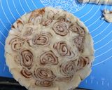 A picture of step 6 of Winter Fruits Cinnamon Swirl Pie.