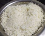 A picture of step 2 of હૈદ્રાબાદી પુલાવ.