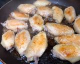 A picture of step 4 of Japanese Teriyaki Chicken with pepper and sesame.