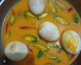 Foto langkah ke 2 dari resep Telur Masak Kunyit Terasi.