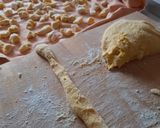 Foto del passaggio 3 della ricetta Gnocchi di zucca e patate