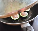 Hình bước làm 3 của món Bí Ngòi Nhồi Thịt Bò Bằm Sốt Tỏi Gấu