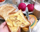 Hình bước làm 1 của món Bánh mỳ áp chảo với bơ
