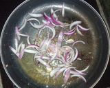 A picture of step 5 of Tricolour chicken stir fried noodles.