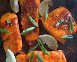 Foto langkah ke 3 dari resep Honey Garlic Salmon.