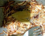 A picture of step 1 of Muttor pulao.
