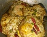 Foto langkah ke 4 dari resep Telur ceplok saus mentega(saori).