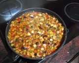 Foto del paso 3 de la receta: Empanadillas de pisto y pulpo adobado al horno