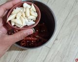 A picture of step 3 of Rajasthan ki Tomato Dry Red Chilli & Garlic Chutney Recipe.