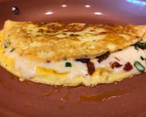 Foto del paso 8 de la receta: Omelette con Tocino Crujiente, Vegetales y Queso Mozzarella