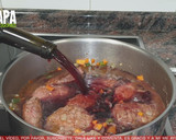 Foto del paso 5 de la receta: Carrilleras de cerdo en salsa