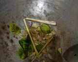 Foto langkah ke 2 dari resep Lemper ayam.