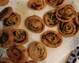 A picture of step 8 of Methi Chakri.