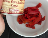 Foto del paso 3 de la receta: Calabacín relleno con quinoa y pimiento